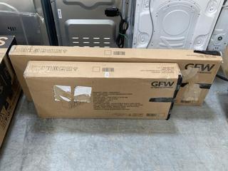 Lot 279  
            Chesterfield SR38 - Collection or Optional Delivery Available 

                
HONITON 3 DOOR SIDEBOARD IN IVORY - HON3DSIVY (LOCATION: SR38 A11)