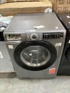 Lot 322  
            Chesterfield SR38 - Collection or Optional Delivery Available 

                
HOOVER H-WASH 350 FREESTANDING 12KG WASHING MACHINE IN GRAPHITE - MODEL NO. H3WPS...