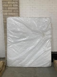 Lot 424  
            Chesterfield SR38 - Collection or Optional Delivery Available 

                
180 CM SUPER KING SIZE MATTRESS IN WHITE (LOCATION: SR38 A9)