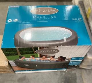 Lot 433  
            Chesterfield SR38 - Collection or Optional Delivery Available 

                
LAY-Z-SPA MAURITIUS PORTABLE SPA - ORIGINAL RRP £649 (LOCATION: SR38 A8)