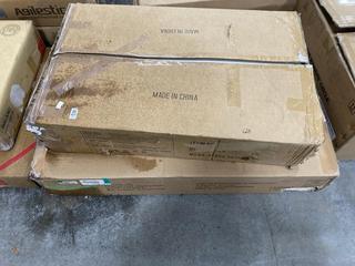 Lot 437  
            Chesterfield SR38 - Collection or Optional Delivery Available 

                
DRESSING TABLE IN WHITE TO INCLUDE WORK DESK IN WHITE (LOCATION: SR38 A8)