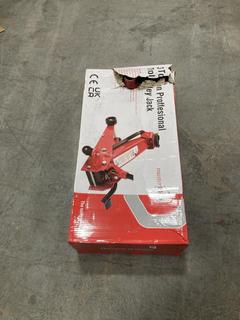 Lot 516  
            Chesterfield SR38 - Collection or Optional Delivery Available 

                
MASTER PRO 3 TON PROFESSIONAL TROLLEY JACK (LOCATION: SR38 A7)