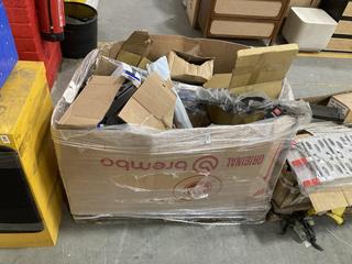 Lot 553  
            Chesterfield SR38 - Collection or Optional Delivery Available 

                
PALLET OF ASSORTED ITEMS TO INCLUDE 22" WINDSCREEN WIPERS (LOCATION: SR38 A7) (KE...