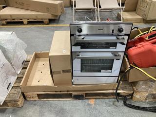 Lot 559  
            Chesterfield SR38 - Collection or Optional Delivery Available 

                
THETFORD BUILT IN OVEN AND GILL - MODEL 7720 SERIES (LOCATION: SR38 A7)