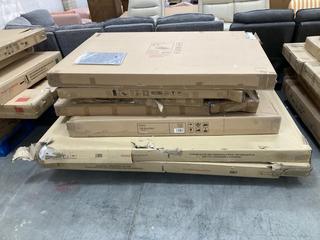 Lot 592  
            Chesterfield SR38 - Collection or Optional Delivery Available 

                
PALLET OF ASSORTED ITEMS TO INCLUDE KING SIZE RATTAN BED FRAME PART (LOCATION: SR...