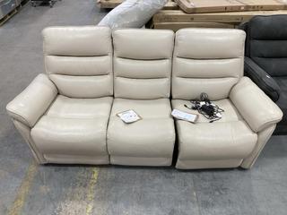 Lot 599  
            Chesterfield SR38 - Collection or Optional Delivery Available 

                
ANDERSON 3 SEATER POWER RECLINER MEZZO SOFA IN CREAM (LOCATION: SR38 A5)