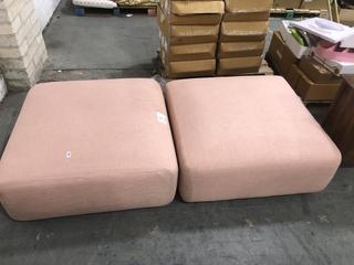 Lot 618  
            Chesterfield SR38 - Collection or Optional Delivery Available 

                
2 X LARGE SQUARE FOOT POUFFES IN PINK (LOCATION: SR38 A5)