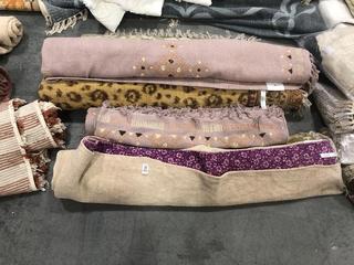 Lot 622  
            Chesterfield SR38 - Collection or Optional Delivery Available 

                
ASSORTED RUGS TO INCLUDE RUG IN PURPLE (LOCATION: SR38 A5)