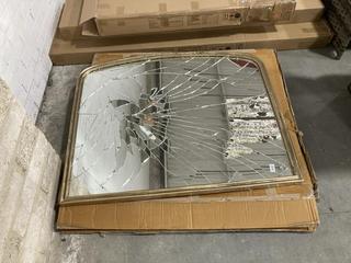 Lot 682  
            Chesterfield SR38 - Collection 

                
NKUKU ALMORA ARCHED MIRROR - ANTIQUE BRASS - LARGE - ITEM NO. AM0701 - ORIGINAL R...