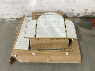 Lot 684  
            Chesterfield SR38 - Collection 

                
2 X ASSORTED MIRRORS TO INCLUDE GOLD FRAME TABLE TOP MIRROR (LOCATION: SR38 A8) (...