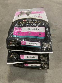 Lot 699  
            Chesterfield SR38 - Collection or Optional Delivery Available 

                
3 X PROPLAN VETERINARY DIETS CAT FOOD - BEST BEFORE 11/2025 (LOCATION: SR38 B7)