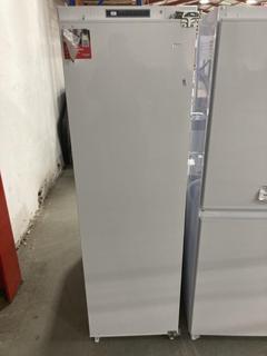 Lot 733  
            Chesterfield SR38 - Collection or Optional Delivery Available 

                
HOME APPLIANCES INTEGRATED FRIDGE - MODEL - SJ-LE300E00X-EN - ORIGINAL RRP £399 (...