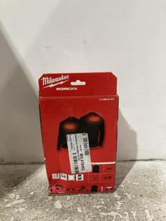 Lot 1039  
            Chesterfield SR45 - Parcel Delivery Only 

                
MILWAUKEE M12 BASE LAYER SIZE XL ORIGINAL RRP £113 (LOCATION: C2)