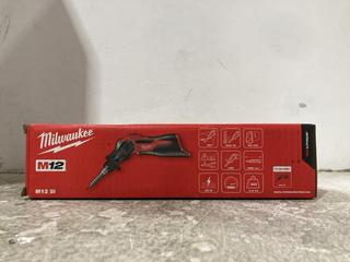 Lot 1044  
            Chesterfield SR45 - Parcel Delivery Only 

                
MILWAUKEE M12 SI SOLDERING IRON (LOCATION: C2)