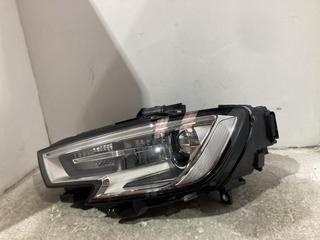 Lot 1052  
            Chesterfield SR45 - Parcel Delivery Only 

                
VALEO RIGHT HEADLIGHT 046817 ORIGINAL RRP £403 (LOCATION: C2)