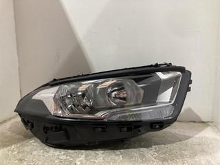 Lot 1059  
            Chesterfield SR45 - Parcel Delivery Only 

                
HELLA RIGHT HEADLIGHT FOR MERCEDES BENZ 1LG 015.091-041 ORIGINAL RRP £342 (LOCATI...