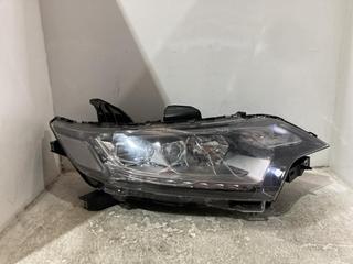 Lot 1070  
            Chesterfield SR45 - Parcel Delivery Only 

                
MITSUBISHI MOTORS RIGHT HEADLIGHT 471690500 ORIGINAL RRP £1329 (LOCATION: C2)