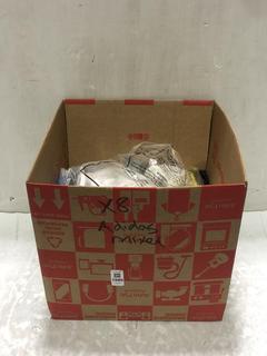 Lot 1080  
            Chesterfield SR45 - Parcel Delivery Only 

                
8 X ASSORTED ADIDAS ADULTS CLOTHING TO INCLUDE ADIDAS TRACK TOP IN YELLOW SIZE M ...