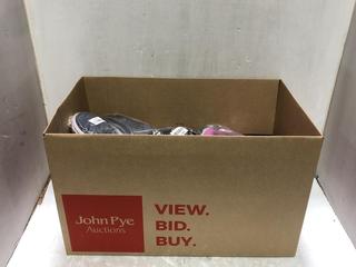 Lot 1082  
            Chesterfield SR45 - Parcel Delivery Only 

                
BOX OF ASSORTED KIDS CROCS SHOES TO INCLUDE CROCS MICKEY FRIENDS HANDLE IT K BOOT...