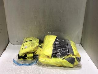 Lot 1083  
            Chesterfield SR45 - Parcel Delivery Only 

                
PORTWEST WX2 HI-VIS SOFTSHELL JACKET SIZE L TO INCLUDE PORTWEST HI-VIS 3-IN-1 BOM...