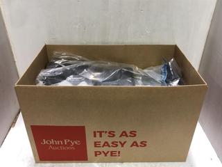 Lot 1084  
            Chesterfield SR45 - Parcel Delivery Only 

                
BOX OF ASSORTED BRANDED BAGS TO INCLUDE ADIDAS LINEAR DUFFEL BAG (LOCATION: C3)