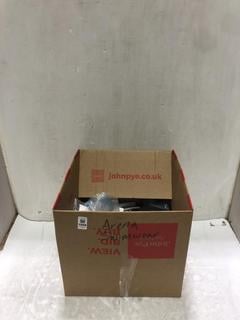 Lot 1086  
            Chesterfield SR45 - Parcel Delivery Only 

                
BOX OF ASSORTED ARENA SWIMWEAR TO INCLUDE WOMENS VERTIGO ONE PIECE LOW CUP R SWIM...