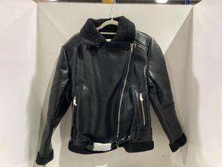 Lot 1180  
            Chesterfield SR45 - Parcel Delivery Only 

                
BLACK SPARKS COPENHAGEN WOMENS KERRIA FAUX STERLING JKT LARGE (LOCATION: C6)