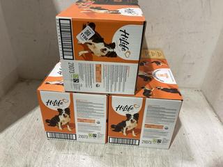 Lot 1198  
            Chesterfield SR45 - Parcel Delivery Only 

                
3 X 32 X 150G PACKS HILIFE LOVING LIFE COMPLETE WET DOG FOOD CHICKEN SELECTION VA...