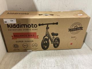 Lot 1282  
            Chesterfield SR45 - Parcel Delivery Only 

                
KIDDIMOTO SUPER JUNIOR RED/BLACK BIKE (LOCATION: C10)