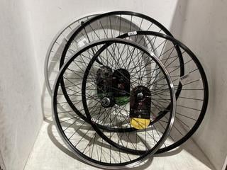 Lot 1353  
            Chesterfield SR45 - Parcel Delivery Only 

                
4 X ASSORTED BIKEWHEELS TO INCLUDE KX 700C REAR WHEEL (LOCATION: B4)