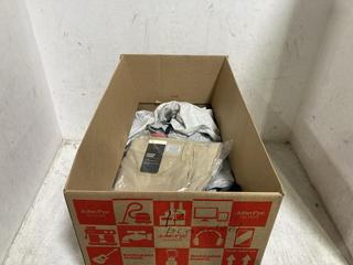Lot 473  
            Chesterfield SR45 - Parcel Delivery Only 

                
A BOX OF 12 BRANDED CLOTHES TO INCLUDE TOMMYJEANS LARGE GREY T-SHIRT (LOCATION: E3)
