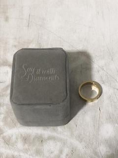 Lot 626  
            Chesterfield SR45 - Parcel Delivery Only 

                
SAY IT WITH DIAMONDS 11:11 RING IN YELLOW GOLD (LOCATION: CAGE)