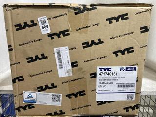 Lot 689  
            Chesterfield SR45 - Parcel Delivery Only 

                
TYC AUTOMOTIVE LAMPS 2003-2006 RENAULT SCENIC HEAD LAMP 471 74 0161 ORIGINAL RRP-...