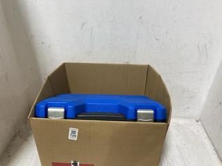 Lot 729  
            Chesterfield SR45 - Parcel Delivery Only 

                
A BOX OF ASSORTED CAR MAINTENANCE ITEMS TO INCLUDE LASER ENGINE TIMING KIT VAUXHA...