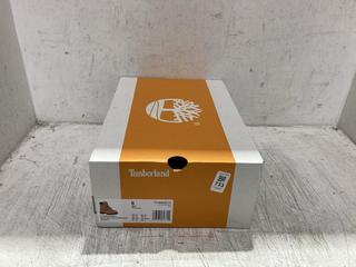 Lot 733  
            Chesterfield SR45 - Parcel Delivery Only 

                
TIMBERLANDWOMENS STONE STREET 6 IN LACE WATERPROOF WHEAT BOOT (LOCATION: D1)