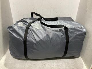 Lot 753  
            Chesterfield SR45 - Parcel Delivery Only 

                
TRAIL LARGE AWNING/SHELTER (LOCATION: D1)