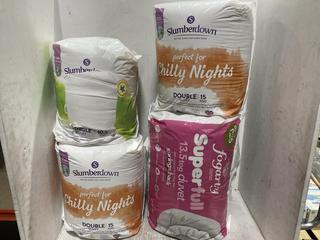 Lot 754  
            Chesterfield SR45 - Parcel Delivery Only 

                
4 X ASSORTED BEDDIGN ITEMS TO INCLUDE FOGARTY SUPERFULL 13.5TOG DUVET (LOCATION: D1)