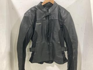 Lot 778  
            Chesterfield SR45 - Parcel Delivery Only 

                
ALPINESTARS BLACK LEATHER UK SIZE 14 BIKER JACKET (LOCATION: D3)