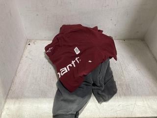 Lot 829  
            Chesterfield SR45 - Parcel Delivery Only 

                
RED CARHART 2XL T-SHIRT + GREY CARHARTT HOODIE XL (LOCATION: D4)