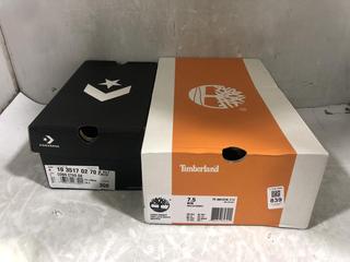 Lot 839  
            Chesterfield SR45 - Parcel Delivery Only 

                
CONVERSE UK SIZE 6 WHITE TRAINERS WITH FLOWER PATTERN + TIMBERLAND EURO SPRIG MID...