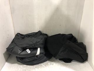 Lot 862  
            Chesterfield SR45 - Parcel Delivery Only 

                
BLACK NIKE THERMA-FIT MEDIUM COAT TO INCLUDE BENCH WORLDWIDE BLACK JACKET SIZE L ...