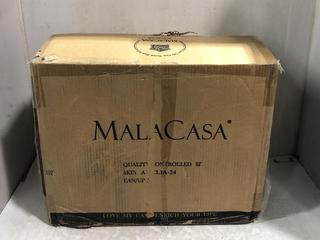 Lot 885  
            Chesterfield SR45 - Parcel Delivery Only 

                
MALACASA PORCELAIN DINNER SET (LOCATION: D6)