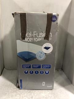 Lot 889  
            Chesterfield SR45 - Parcel Delivery Only 

                
DUNELM GEL FUSION MEMORY FOAM MATTRESS TOPPER (LOCATION: D6)