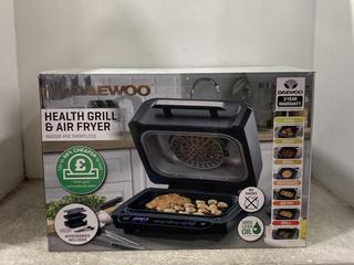 Lot 894  
            Chesterfield SR45 - Parcel Delivery Only 

                
DAEWOOD SDA2479 8 IN 1 HEALTH GRILL AND AIR FRYER (LOCATION: D7)