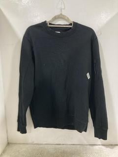 Lot 908  
            Chesterfield SR45 - Parcel Delivery Only 

                
C.P COMPANY BLACK MEDIUM JUMPER (LOCATION: D7)