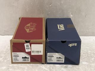 Lot 926  
            Chesterfield SR45 - Parcel Delivery Only 

                
VANS LX AUTHENTIC REISSUE 44 BLACK TOE GRAPE UK SIZE 6.5 + VANS AUTHENTIC CHOU CH...