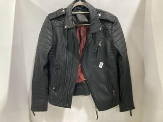 Lot 960  
            Chesterfield SR45 - Parcel Delivery Only 

                
BLACK BODSKINS LEATHER JACKET SMALL (LOCATION: D9)