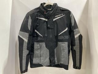 Lot 964  
            Chesterfield SR45 - Parcel Delivery Only 

                
SPIDI ON TRACK MOTORCYCLE JACKET IN BLACK/GREY SIZE M (LOCATION: D9)