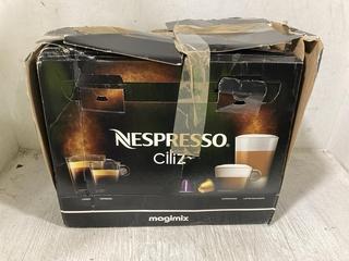 Lot 982  
            Chesterfield SR45 - Parcel Delivery Only 

                
NESPRESSO CITIZ COFFEE MACHINE (LOCATION: D10)