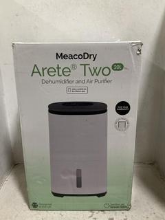 Lot 1036  
            Chesterfield SR44 - Parcel Delivery Only 

                
MEACO ARETE TWO 20L DEHUMIDIFIER AND AIR PURIFIER (LOCATION: C7)